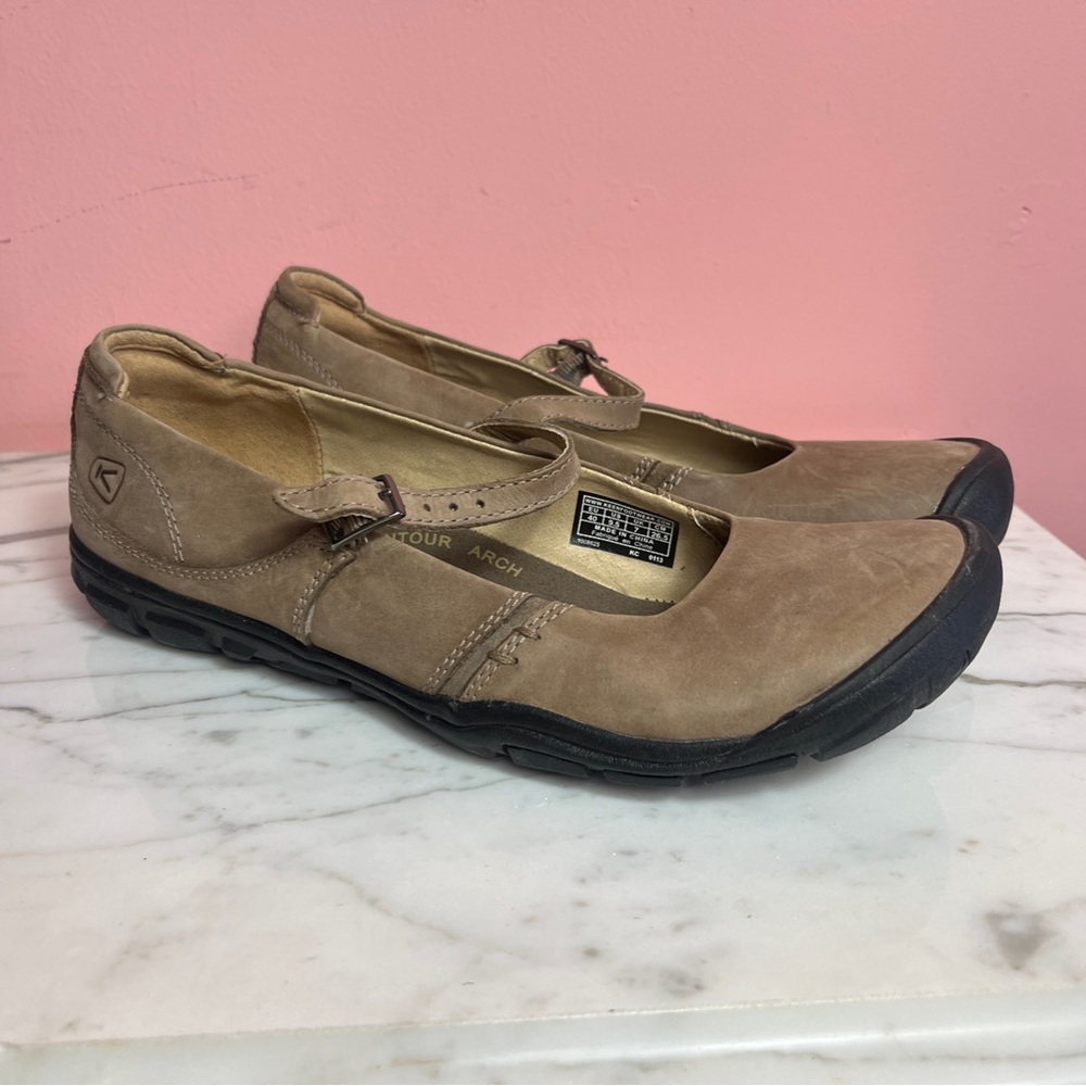 Keen Women’s Delancy Mary Jane Comfort Shoe Cap Toe Contour Arch Beige 9…